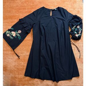 Junarose Black Embroidered Bell Sleeve Dress Women’s Size 14